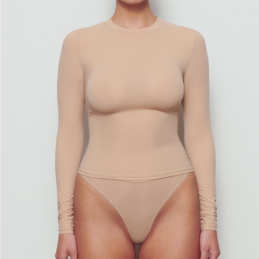 SKIMS Fits Every body long sleeveve shirt. Color: Clay. Size 2X. NWT - Picture 2 of 5